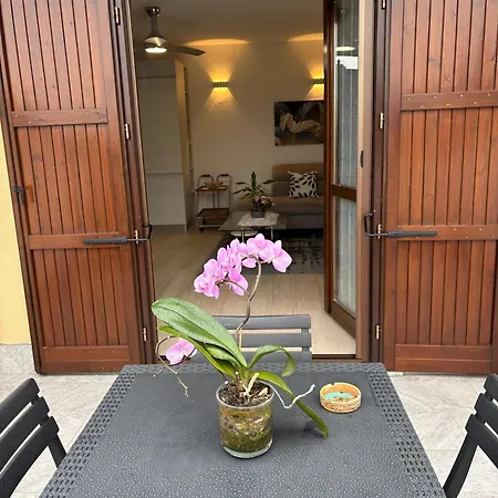 Apartment La Casa Di Gio' Maggiore Near Leonardo *