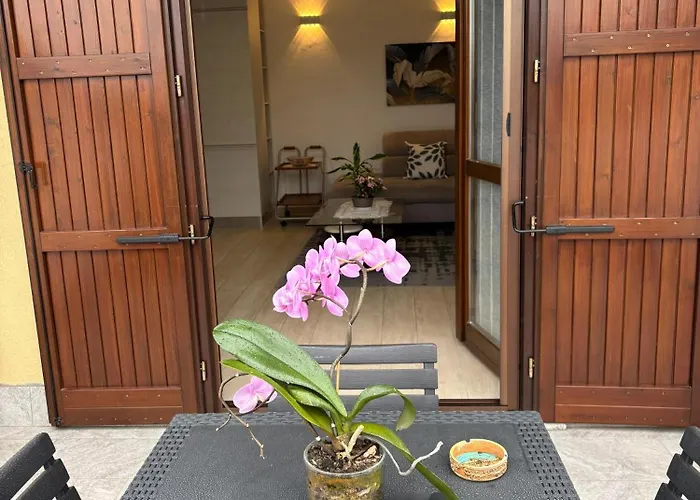 아파트 La Casa Di Gio' Maggiore Near Leonardo *